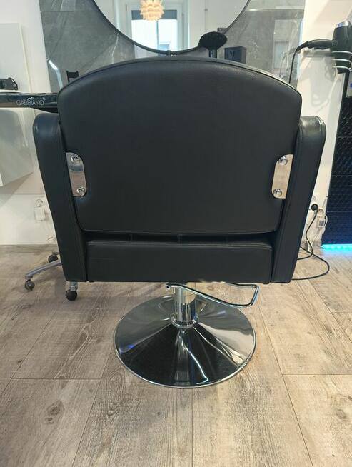 Fotel fryzjerski