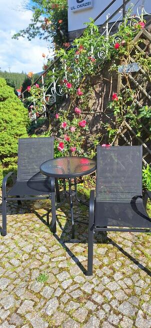 zestaw ogrodowych 2 krzesła stolik