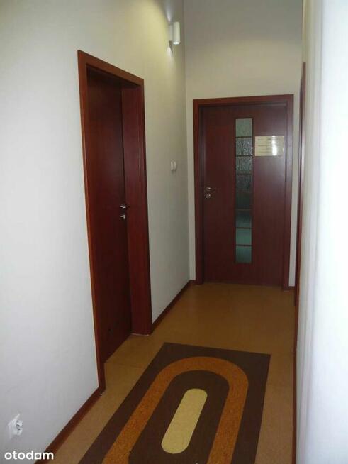 Stare Miasto, lokal biurowo-usługowy o pow. 150 m2