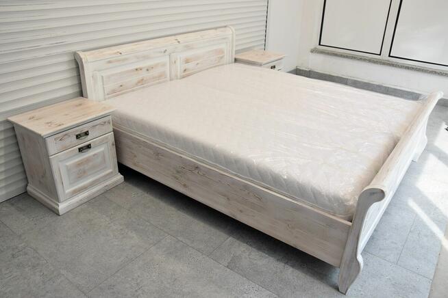 łóżko z materacami i szafkami - komplet jak nowy