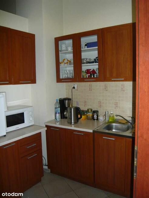 Stare Miasto, lokal biurowo-usługowy o pow. 150 m2