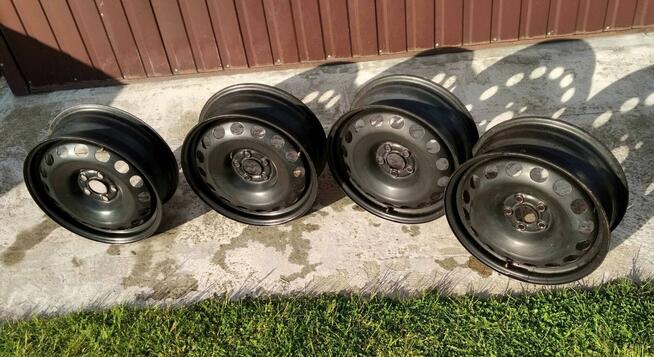 Felgi stalowe VW 4szt R16 5x100 Bora Rapid Octavia Golf Fabi