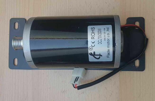 „Silnik prądu stałego 220V/200W DC”