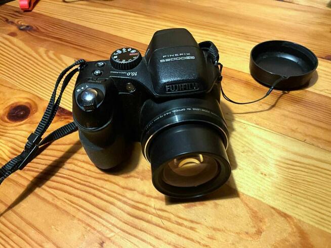 FujiFilm S2000HD - fajny bezlusterkowiec. Okazja