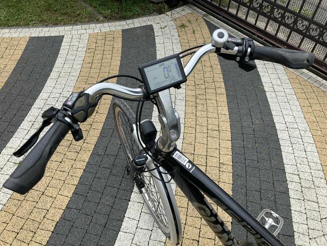 Rower elektryczny Giant Aspiro