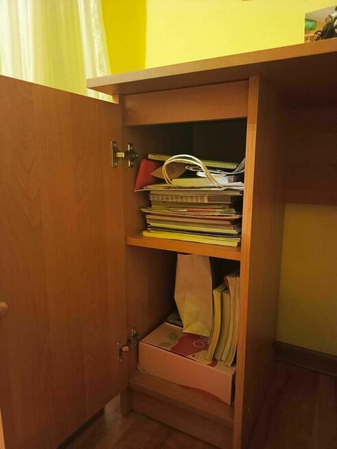 Biurko oraz półka wisząca