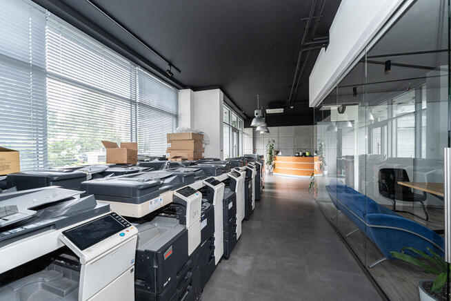 Duży lokal biurowo-usługowy w topowej lokalizacji