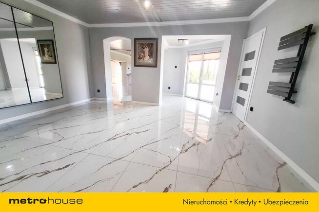 Duży dom w spokojnej okolicy/Dąbrówka