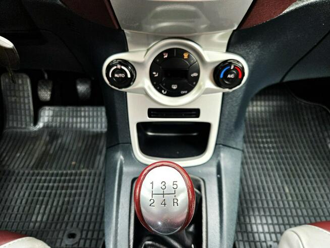 Ford Fiesta INDIVIDUAL Soczewka Chrom Skóry Climatronic TOP z Niemiec