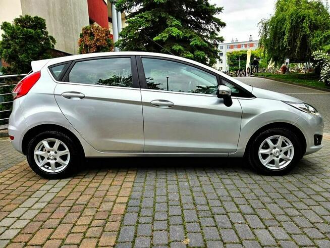 Ford Fiesta LED Navi Alufelga Halogeny Parktronik z Niemiec!!!