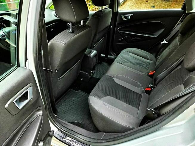 Ford Fiesta LED Navi Alufelga Halogeny Parktronik z Niemiec!!!