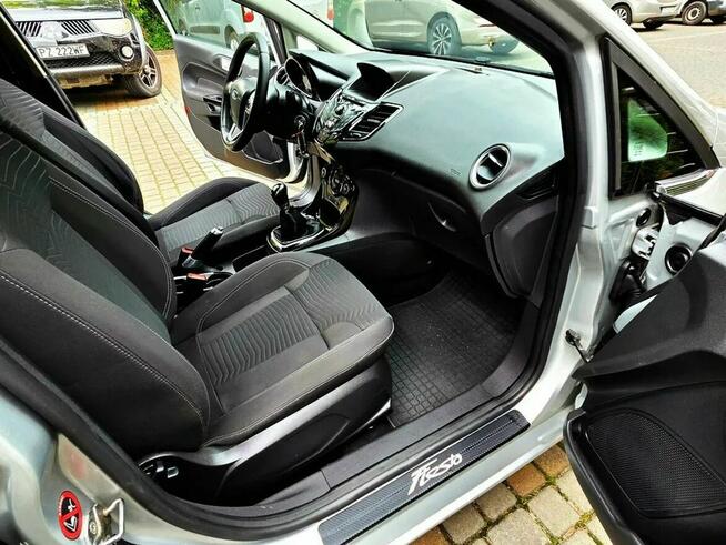 Ford Fiesta LED Navi Alufelga Halogeny Parktronik z Niemiec!!!