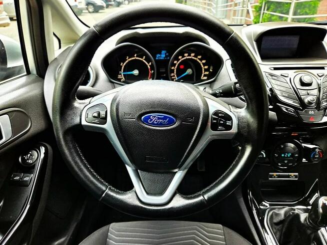 Ford Fiesta LED Navi Alufelga Halogeny Parktronik z Niemiec!!!