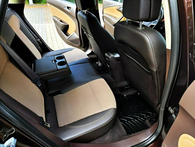 Opel Astra Xenon Navi Skóra Felga 17 KOSMO Top z Niemiec