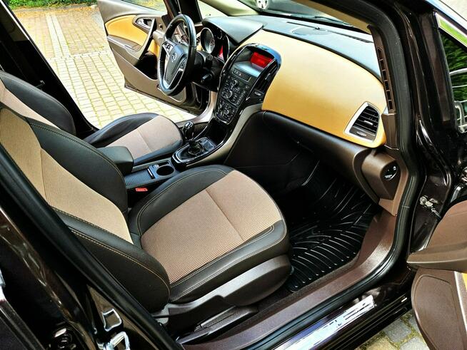 Opel Astra Xenon Navi Skóra Felga 17 KOSMO Top z Niemiec