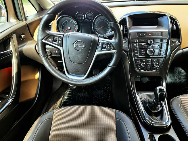 Opel Astra Xenon Navi Skóra Felga 17 KOSMO Top z Niemiec