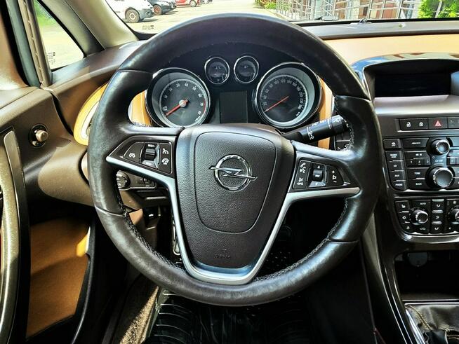 Opel Astra Xenon Navi Skóra Felga 17 KOSMO Top z Niemiec