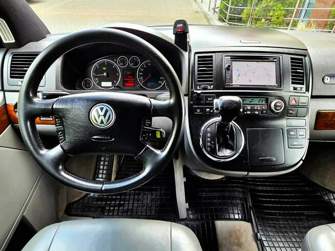 Volkswagen Multivan Navi Xenon Skóra Climatronic !!! 7 Foteli Highline