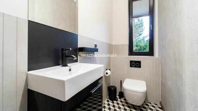 Dom Kraków Wola Justowska, Wola Justowska, Poręba