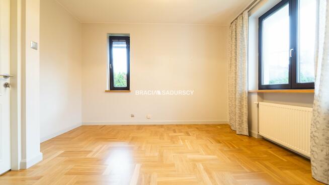 Dom Kraków Wola Justowska, Wola Justowska, Poręba