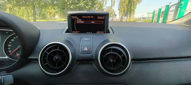 Audi A1 Książka serwisowa, stan bardzo dobry.