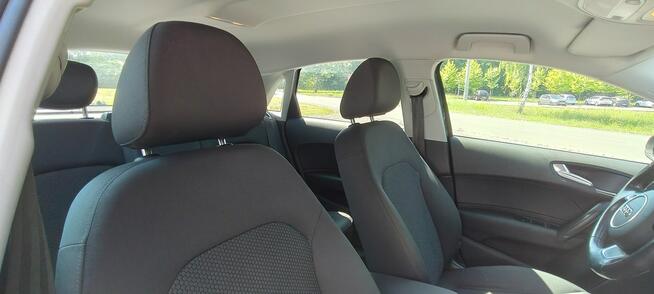 Audi A1 Książka serwisowa, stan bardzo dobry.