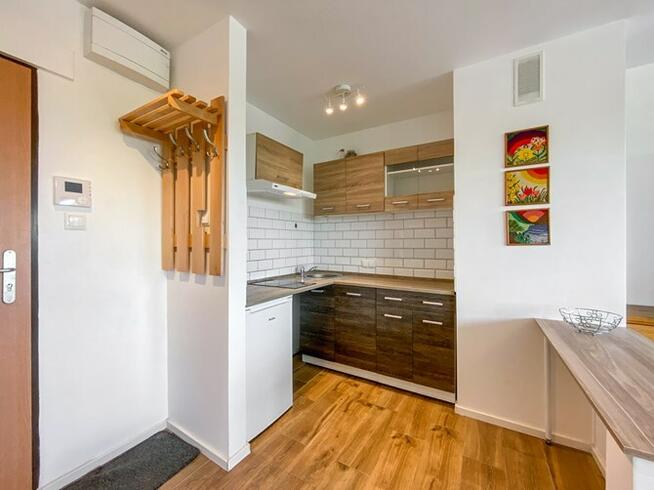 Zadbana kawalerka z balkonem-Bokserska 36