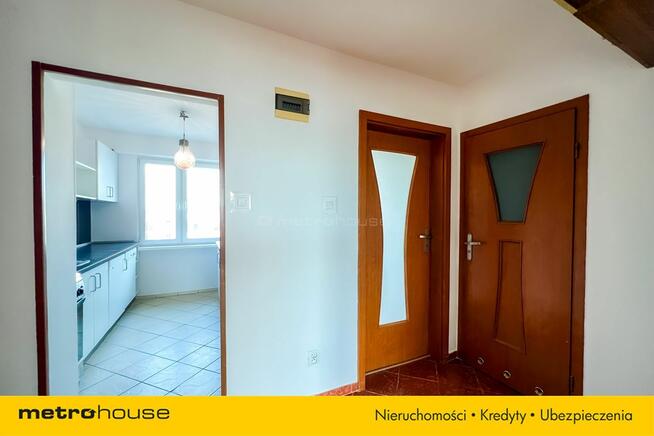 M3 z piwnicą na spokojnym osiedlu, blisko centrum.