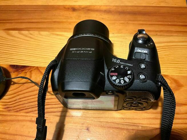 FujiFilm S2000HD - fajny bezlusterkowiec. Okazja