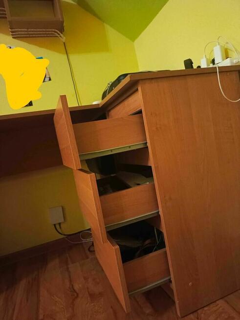 Biurko oraz półka wisząca