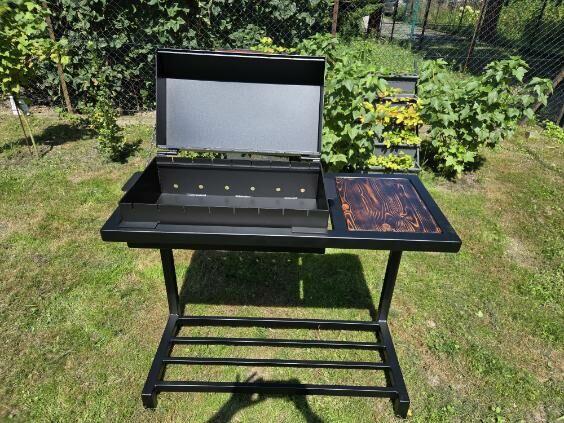 Grill ogrodowy