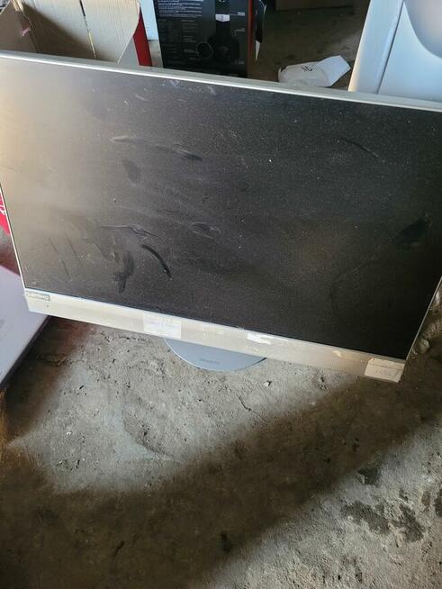 Syndyk sprzeda pakiet komputerów (monitorów) Lenovo i HP