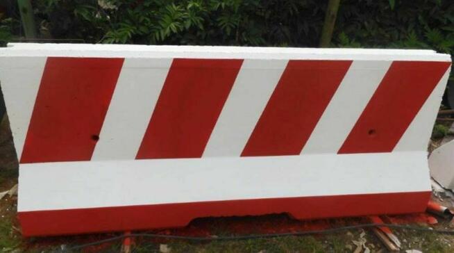 Bariery drogowe U-14b BPPS ochronne betonowe zaporyseparator