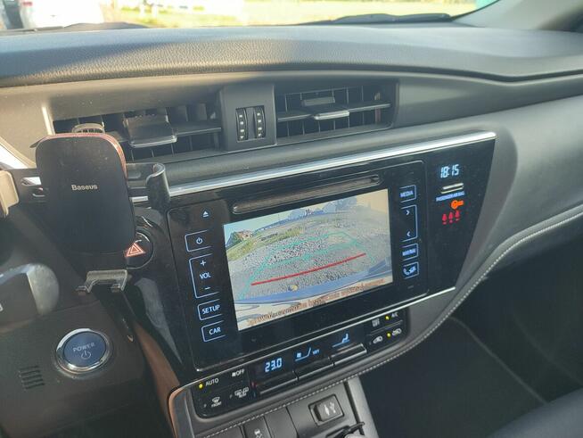 Toyota Auris Hybrid kombi.