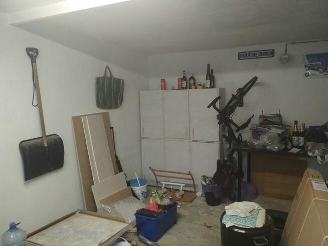 Syndyk sprzeda udział w nieruchomości zabudowanej garażem