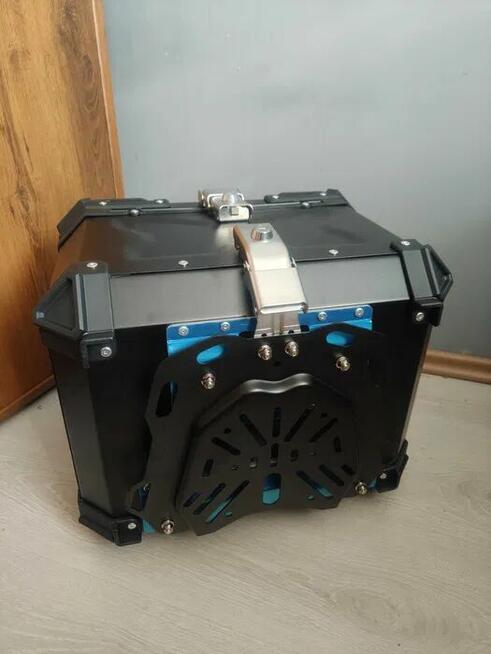 ALUMINIOWY kufer motocyklowy centralny CZARNY 45L uniwersaln