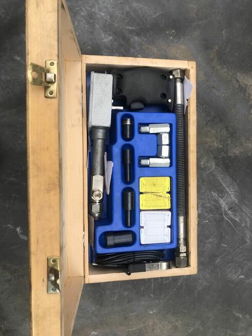 Próbnik ciśnienia sprężania do silników Diesla