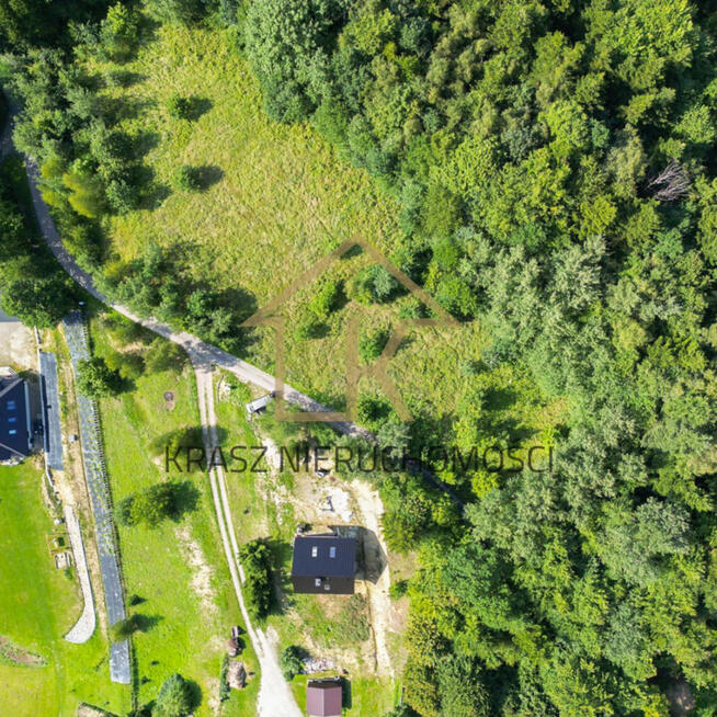 Marzysz o domu w górach z lasem z pięknym widokiem