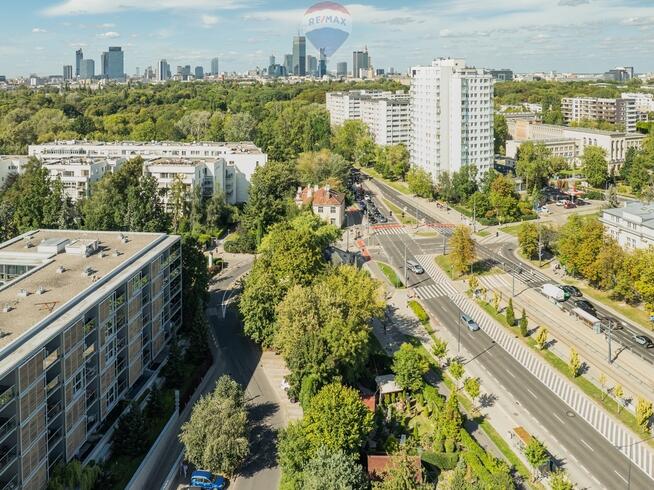 Działka na Górnym Mokotowie, częściowo zabudowana.