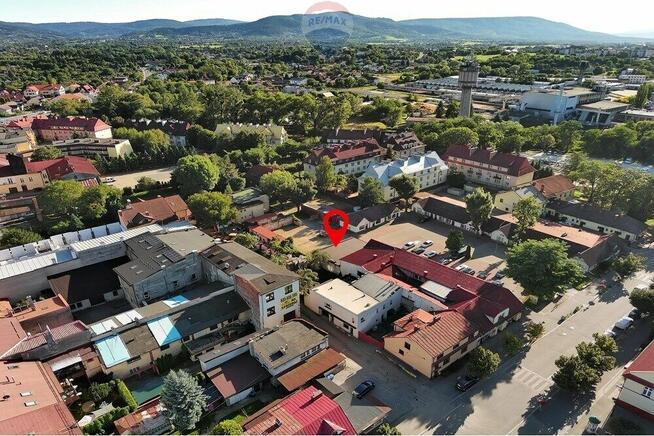 Lokale handlowe i działka w centrum Andrychowa