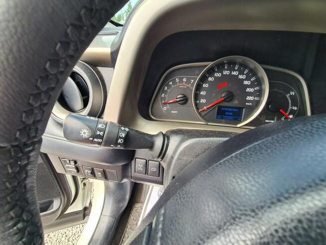 Toyota RAV-4 4x4 Navi PDC Kamera El.Klapa Klimatronik Led Sensory Tempomat Halogeny