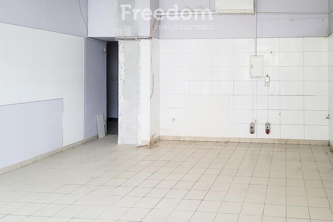 Lokal na parterze kamienicy w centrum na wynajem