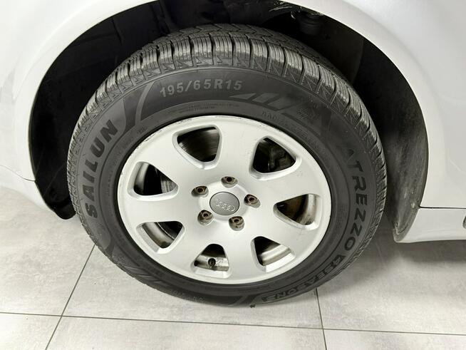 Audi A4 2.0 MPI 130KM ALT*Ambiente * Klimatronic * Relingi * Isofix * Lifting