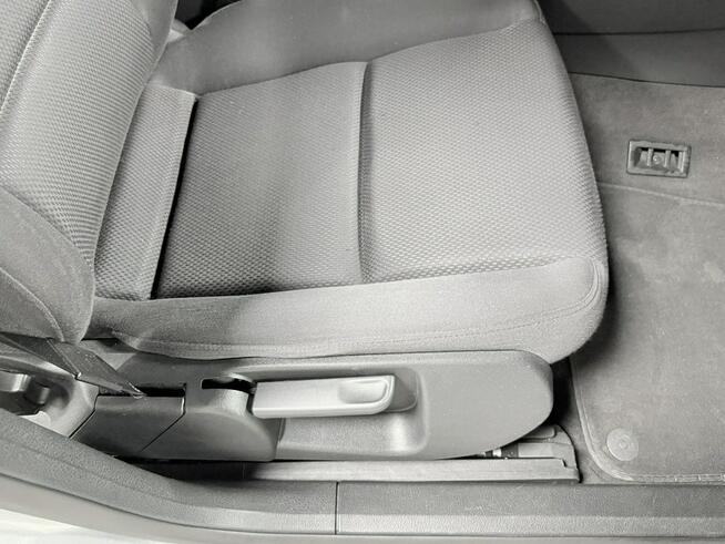 Audi A4 2.0 MPI 130KM ALT*Ambiente * Klimatronic * Relingi * Isofix * Lifting