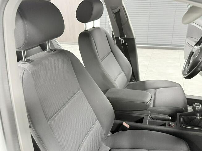 Audi A4 2.0 MPI 130KM ALT*Ambiente * Klimatronic * Relingi * Isofix * Lifting