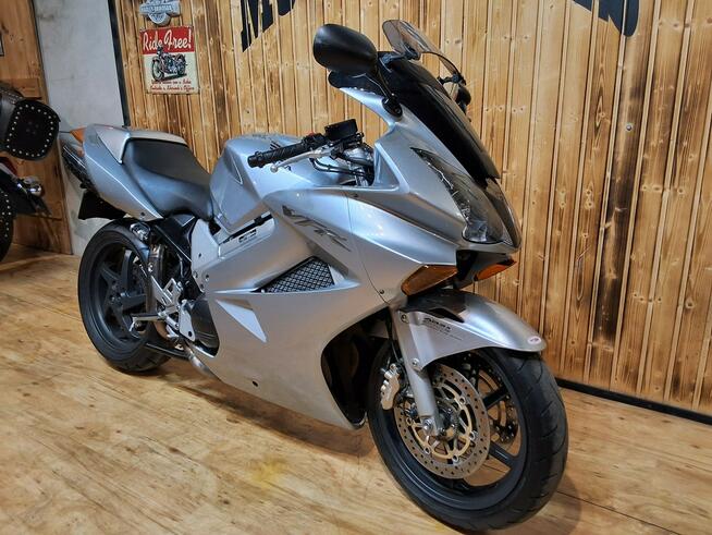 Honda VFR ## ZADBANY ## BŁYSZCZY # technicznie super# raty KUP ONLINE
