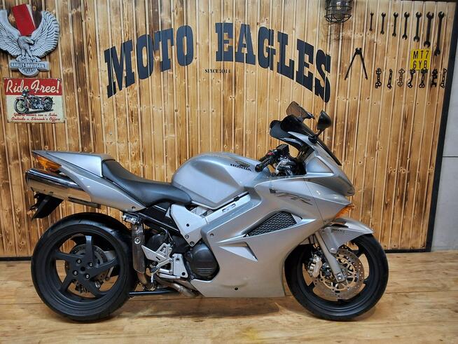 Honda VFR ## ZADBANY ## BŁYSZCZY # technicznie super# raty KUP ONLINE