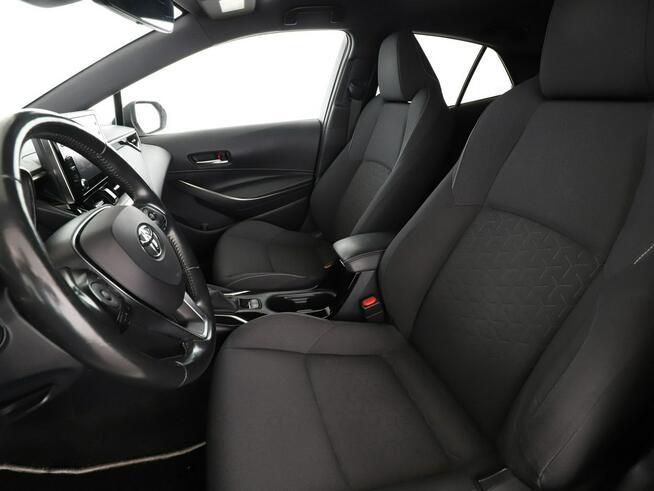 Toyota Corolla Design navi kamera LED ACC grzane fotele