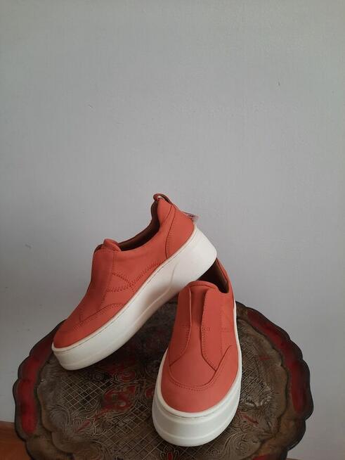 Nowe z Anglii 37/38