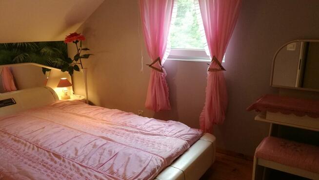 DOMEK NAD JASIOŁKĄ